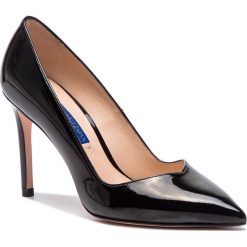 Szpilki STUART WEITZMAN - Anny ZL37434 Black Patent. Czarne półbuty damskie marki Stuart Weitzman, bez wzorów, ze skóry, eleganckie, bez obcasa, na obcasie, bez zapięcia. Za 1399,00 zł.