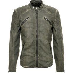 Tigha VELI Kurtka wiosenna vintage military green. Zielone kurtki męskie marki Tigha, m, z bawełny, vintage. Za 839,00 zł.