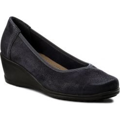 Półbuty LASOCKI COMFORT WI23-ADIA-03. Niebieskie półbuty damskie Lasocki Comfort, bez wzorów, ze skóry, bez obcasa, bez zapięcia. W wyprzedaży za 69,98 zł.