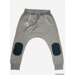 Grube spodnie BAGGY. Szare spodnie chłopięce marki Pakamera. Za 79,00 zł.