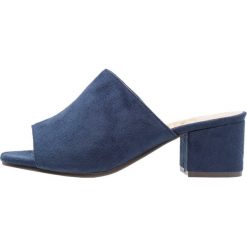 Chodaki damskie: XTI Klapki navy