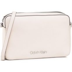 Torebka CALVIN KLEIN - Ck Must Ew Crossbody K60K606666 VHB. Brązowe listonoszki damskie Calvin Klein, bez wzorów, ze skóry ekologicznej, bez dodatków. Za 359,00 zł.