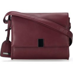 Torebka damska 87-4Y-715-V. Czerwone walizki Wittchen, w paski, eleganckie, bez dodatków. Za 119,90 zł.