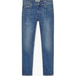 Mango Man - Jeansy Jan3. Niebieskie jeansy męskie regular Mango Man, z bawełny. Za 139,90 zł.