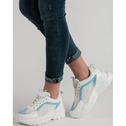 DAMSKIE BUTY SPORTOWE - biały. Białe buty sportowe damskie SHELOVET, bez wzorów, sportowe. Za 89,90 zł.
