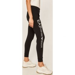 EA7 Emporio Armani - Spodnie. Czarne spodnie damskie EA7 Emporio Armani, s, z elastanu. W wyprzedaży za 279,90 zł.