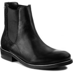 Sztyblety TOMMY HILFIGER - Polly 10C FW0FW01419 Black 990. Czarne buty zimowe damskie marki TOMMY HILFIGER, z gumy, klasyczne, na obcasie. W wyprzedaży za 409,00 zł.