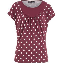 Shirt w kropki, krótki rękaw bonprix czerwony klonowy w kropki. Czerwone koszulki damskie bonprix, bez wzorów, bez kołnierzyka, z krótkim rękawem. Za 54,99 zł.