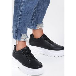 Czarne Sneakersy Ascendancy. Czarne sneakersy damskie Renee. Za 99,99 zł.