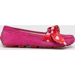Love Moschino - Mokasyny. Czerwone mokasyny damskie Love Moschino, bez wzorów, ze skóry, bez obcasa, bez zapięcia. Za 739,90 zł.