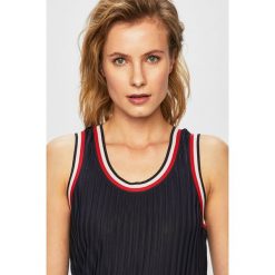 Tommy Hilfiger - Top. Niebieskie bluzki damskie TOMMY HILFIGER, s, bez wzorów, z elastanu, casualowe, z okrągłym kołnierzem, bez rękawów. W wyprzedaży za 199,90 zł.