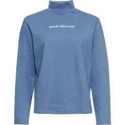 Bluza "Good vibes" bonprix niebieski dżins - pudrowy niebieski z nadrukiem. Niebieskie bluzy damskie bonprix, z nadrukiem, bez rękawów, bez kaptura. Za 64,99 zł.