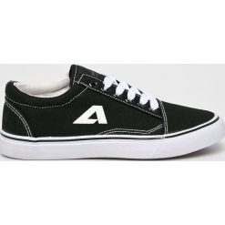 American Club - Tenisówki. Czarne trampki chłopięce American CLUB, bez wzorów, z materiału, z okrągłym noskiem, bez zapięcia. W wyprzedaży za 39,90 zł.