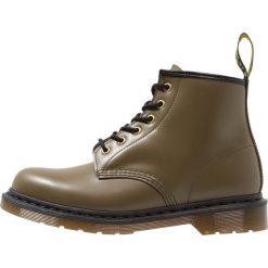 Dr. Martens 101 Botki sznurowane olive smooth. Brązowe botki damskie skórzane marki Dr. Martens, na sznurówki. Za 689,00 zł.