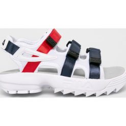 Fila - Sandały Disruptor. Białe klapki damskie Fila, bez wzorów, z materiału, bez obcasa, na platformie. Za 329,90 zł.