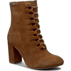 Botki PEPE JEANS - Dylan Corse PLS50210 Nut Brown 877. Brązowe botki damskie skórzane Pepe Jeans. W wyprzedaży za 309,00 zł.