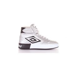 Buty Umbro U181901AN. Szare trampki męskie Umbro, bez wzorów, bez zapięcia. Za 526,97 zł.