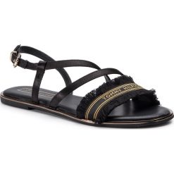 Sandały TOMMY HILFIGER - Feminine Satin Flat Sandal FW0FW04162 Black 990. Czarne klapki damskie TOMMY HILFIGER, bez wzorów, ze skóry, bez obcasa, na obcasie. W wyprzedaży za 279,00 zł.