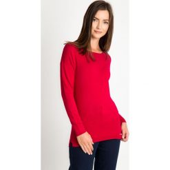 Malinowy sweter basic QUIOSQUE. Różowe bez kategorii QUIOSQUE, uniwersalny, z jeansu, z klasycznym kołnierzykiem. W wyprzedaży za 69,99 zł.