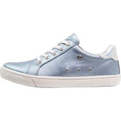 Zebra Schuhe TRENTO Tenisówki i Trampki blue metal wash. Niebieskie trampki chłopięce marki Zebra Schuhe, z motywem zwierzęcym, z materiału. Za 339,00 zł.