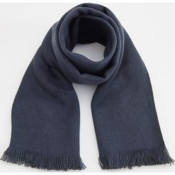 Szalik - Granatowy. Niebieskie szaliki męskie marki Reserved. Za 59,99 zł.