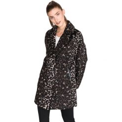 Guess Rita Płaszcz Czarny Brązowy Wielokolorowy. Pomarańczowe kurtki damskie Guess, xs, z aplikacjami, z poliesteru. Za 743,95 zł.