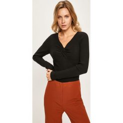 Glamorous - Sweter. Czarne swetry damskie Glamorous, s, bez wzorów, z poliesteru, bez rękawów, bez kaptura. W wyprzedaży za 59,90 zł.