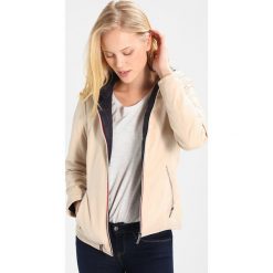 Oakwood Kurtka skórzana ivory. Brązowe kurtki damskie Oakwood, l, bez wzorów, ze skóry. W wyprzedaży za 709,50 zł.