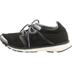 Adidas by Stella McCartney ADIZERO ADIOS Obuwie do biegania treningowe black/grey/tesime. Czarne buty damskie do biegania marki adidas by Stella McCartney, z tworzywa sztucznego. W wyprzedaży za 404,55 zł.