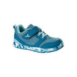 Buty do gimnastyki 550 I MOVE dla maluchów. Niebieskie buciki niemowlęce DOMYOS, z poliesteru, bez zapięcia. Za 69,99 zł.