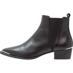 Toral Ankle boot black. Czarne botki damskie na zamek Toral, z materiału. Za 799,00 zł.