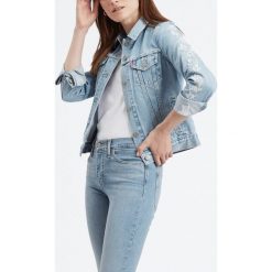 Levi's Kurtka Niebieski. Niebieskie kurtki damskie Levi's®, s, bez wzorów, z bawełny. Za 540,95 zł.