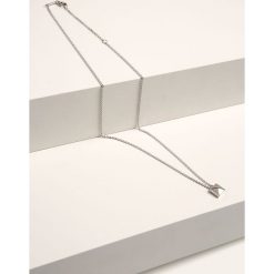 Calvin Klein - Naszyjnik. Szare naszyjniki damskie metalowe. W wyprzedaży za 129,90 zł.