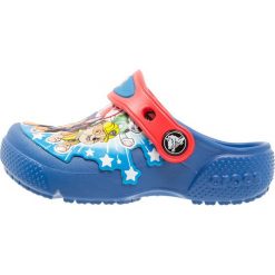 Crocs FUNLAB PAW PATROL Sandały kąpielowe blue jean. Niebieskie sandały męskie Crocs, z gumy. Za 149,00 zł.