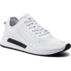 Sneakersy TOMMY JEANS - Technical Details Flexi Sneaker EM0EM00289 White 100. Białe sneakersy męskie Tommy Jeans, bez zapięcia. Za 449,00 zł.