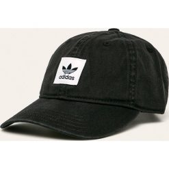 Adidas Originals - Czapka. Czarne czapki męskie adidas Originals, bez wzorów, z bawełny. Za 99,90 zł.