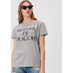 T-shirt Gra o tron - Jasny szary. Szare t-shirty damskie Sinsay, s, bez wzorów, bez kołnierzyka. Za 39,99 zł.