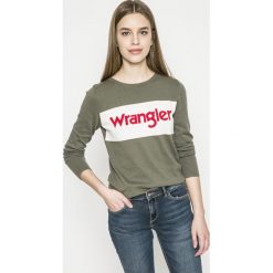 Wrangler - Sweter. Zielone swetry damskie marki Wrangler, s, z nadrukiem, z bawełny, z krótkim rękawem, krótkie, bez kaptura. W wyprzedaży za 119,90 zł.