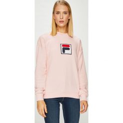 Fila - Bluza. Różowe bluzy damskie Fila, s, z nadrukiem, z bawełny, bez rękawów, bez kaptura. W wyprzedaży za 159,90 zł.
