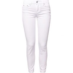 DRYKORN PULL Jeans Skinny Fit white denim. Białe rurki damskie DRYKORN. Za 549,00 zł.