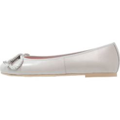 Pretty Ballerinas Baleriny galo. Czarne baleriny damskie marki Pretty Ballerinas. W wyprzedaży za 439,20 zł.