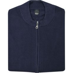Granatowy sweter rozpinany na zamek SW52. Niebieskie swetry męskie m, bez wzorów, z bawełny, casualowe. Za 148,50 zł.