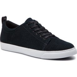 Tenisówki CLARKS - Glove Echo 261392684 Black Interest. Czarne trampki i tenisówki damskie Clarks, bez wzorów, z zamszu, bez zapięcia. W wyprzedaży za 199,00 zł.