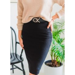 SPÓDNICA TUBA AZURA BLACK. Czarne spódniczki damskie w ażurowe wzory, z dzianiny. Za 69,90 zł.