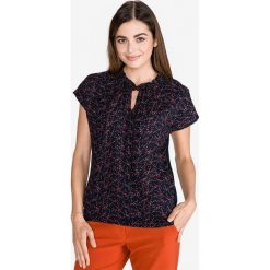 Tom Tailor Denim Top Niebieski. Niebieskie bluzki damskie TOM TAILOR DENIM, m, w kwiaty, z wiskozy, bez kołnierzyka. Za 152,95 zł.