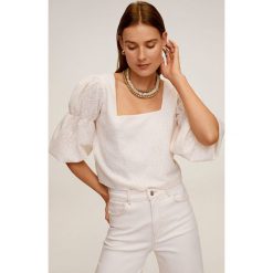 Mango - Bluzka Stuart. Białe bluzki damskie Mango, s, bez wzorów, z elastanu, eleganckie, z dekoltem karo, bez rękawów. Za 119,90 zł.