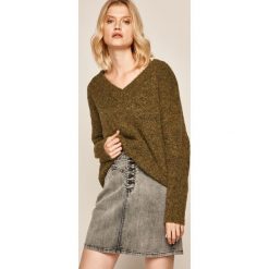 Medicine - Sweter Urban Story. Zielone swetry damskie MEDICINE, s, bez wzorów, z elastanu, bez rękawów, bez kaptura. W wyprzedaży za 89,90 zł.