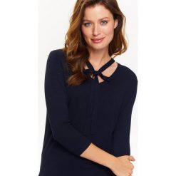 Swetry klasyczne damskie: SWETER DAMSKI W SEREK