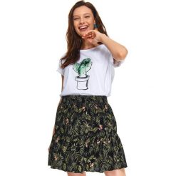 T-shirt damski z nadrukiem. Białe t-shirty damskie Top Secret, z nadrukiem, z bawełny, bez kołnierzyka. W wyprzedaży za 34,99 zł.