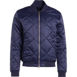 Kurtki męskie: Barbour International™ Kurtka Bomber navy